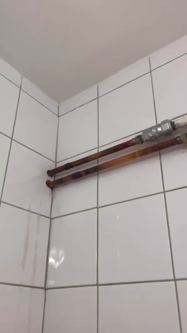 Réparation d'une fuite en appartement